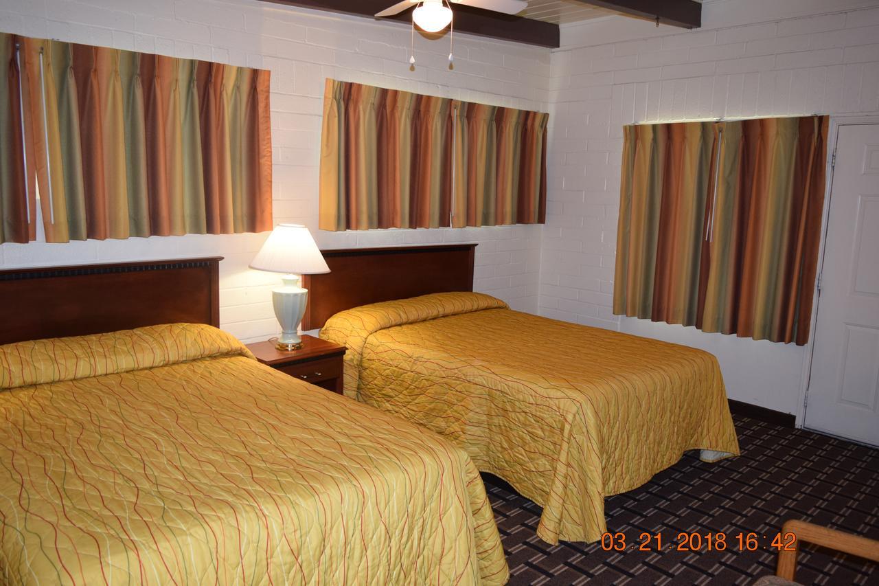 Stanlunds Inn And Suites Borrego Springs Esterno foto