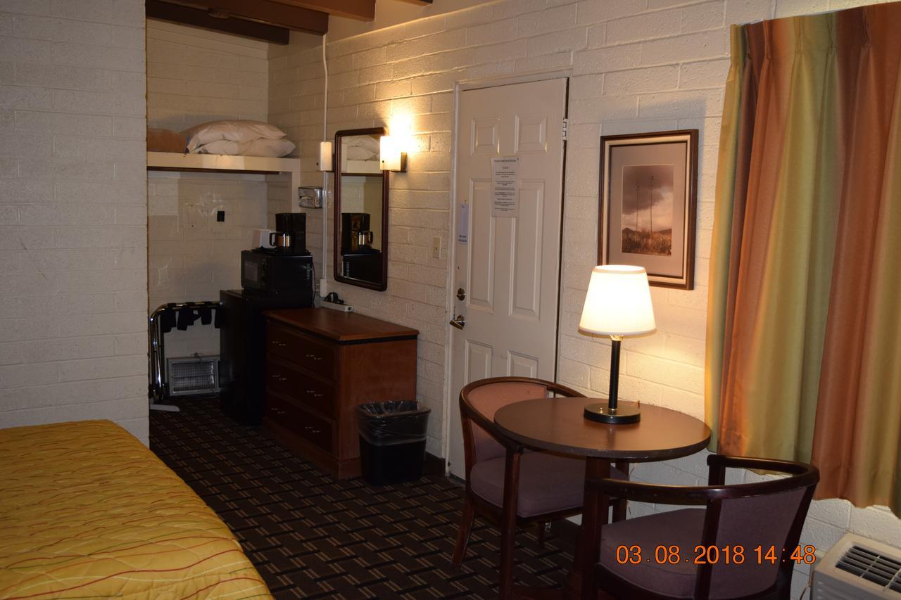 Stanlunds Inn And Suites Borrego Springs Esterno foto